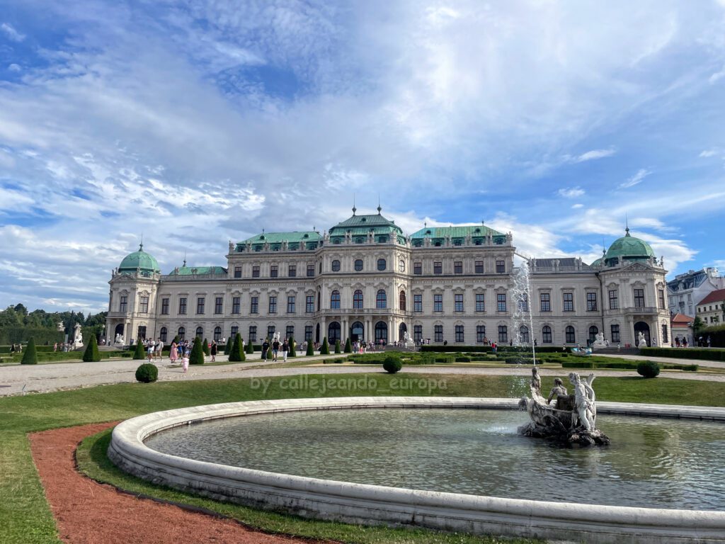 IMAGEN DEL EXTERIOR DEL BELVEDERE EN VIENA EN 2 DÍAS