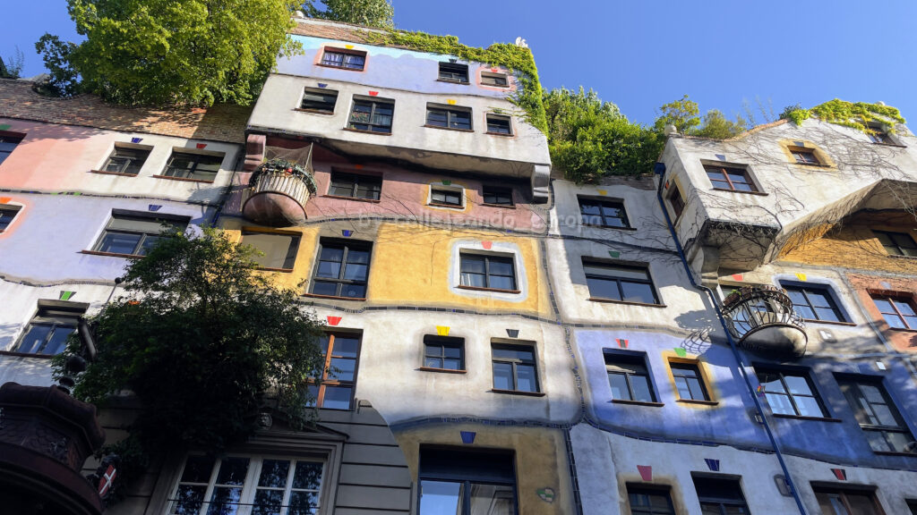 Las Hundertwasserhaus o también conocido como “las casitas de colores de Viena"