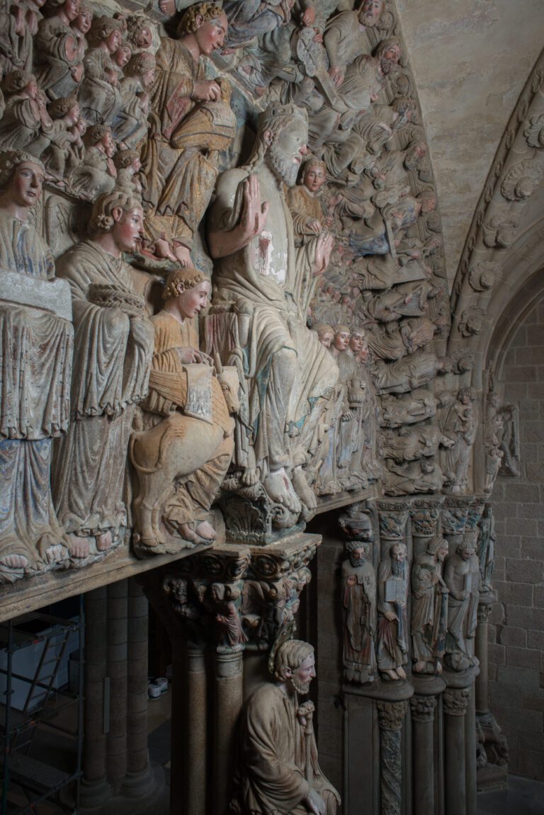 https://catedraldesantiago.es/portico-de-la-gloria/ POTICO DE LA GLORIA