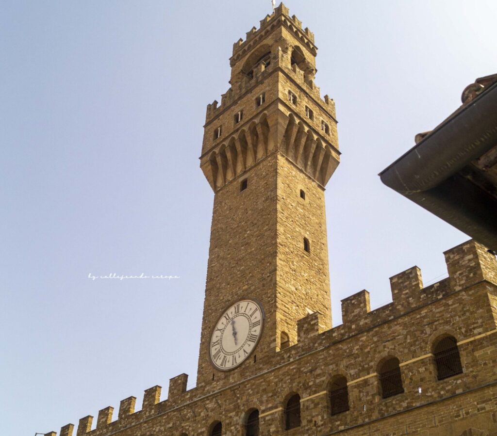 DETALLE DE LA TORRE DEL PALAZZO VECCHIO