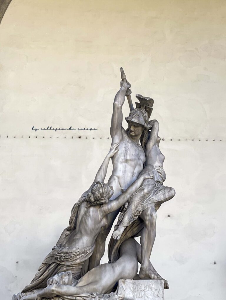 EL RAPTO DE LAS SABINAS EN LA LOGGIA DEI LANZA