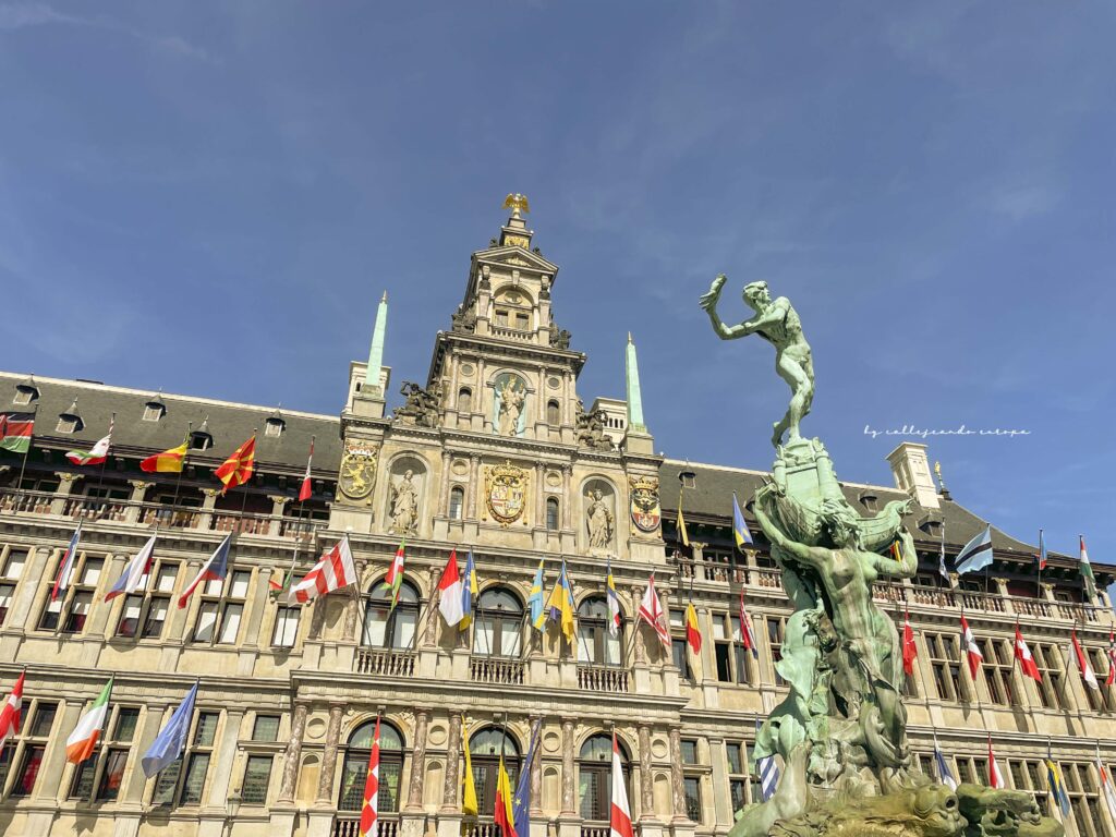 FUENTE BABO EN GROTE MARKT AMBERES