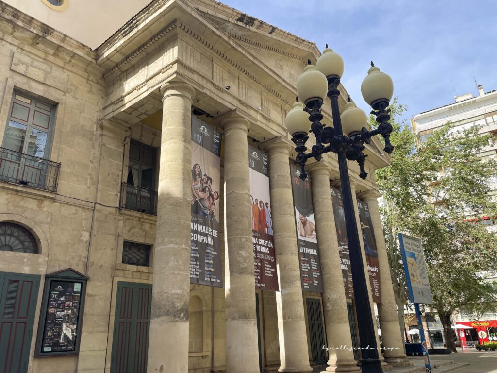 FACHADA DEL TEATRO PRINCIPAL DE ALICANTE