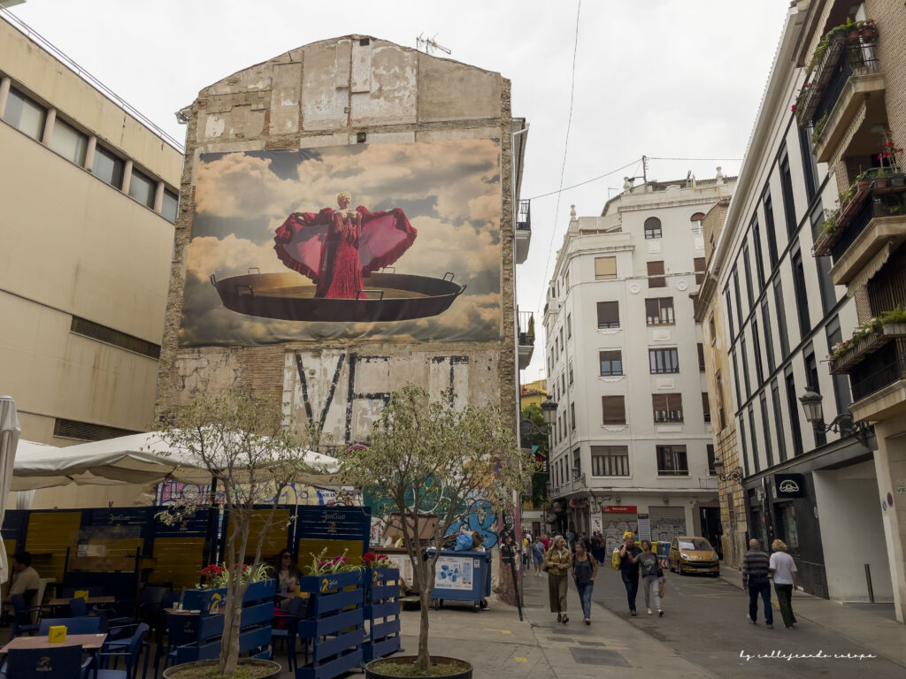 MURAL STREET ART EN EL BARRIO DEL CARMEN DE VALENCIA