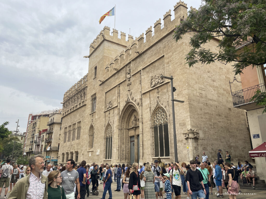 Exterior de la Lonja de la Seda de Valencia, Patrimonio de la Humanidad por la UNESCO