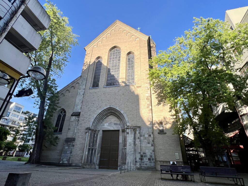 Vista de la iglesia de San Martín el Grande, uno de los símbolos románicos de Colonia