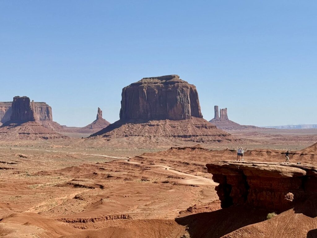 VISTA PANORÁMICA DE MONUMENT VALLEY DESDE EL PUNTO JOHN FORD