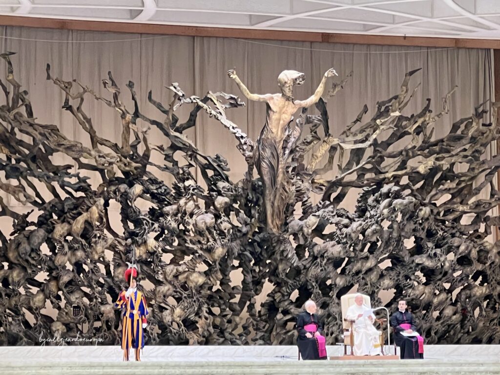 Vista general de la audiencia papal en el auditorio Pablo VI del Vaticano