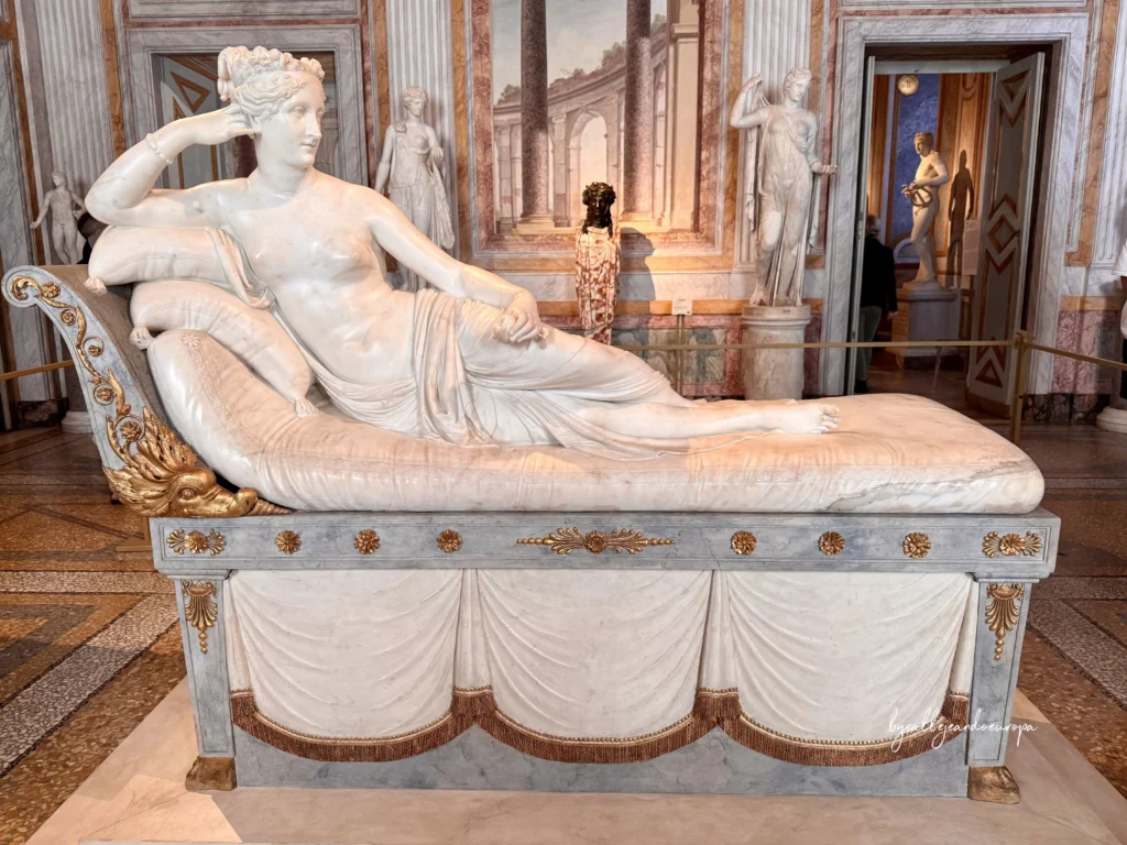 Escultura de Paolina Borghese como Venus Victrix de Canova en la Galería Borghese