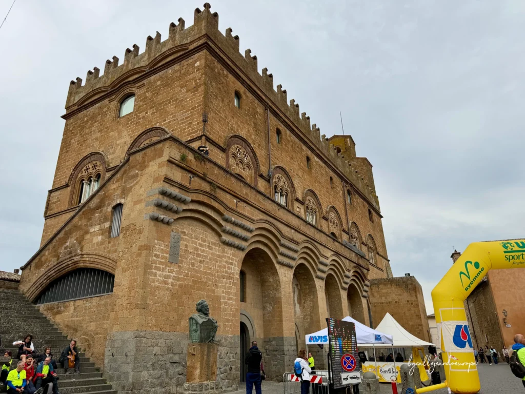 Palazzo del Capitano del Popolo en Piazza del Popolo Orvieto