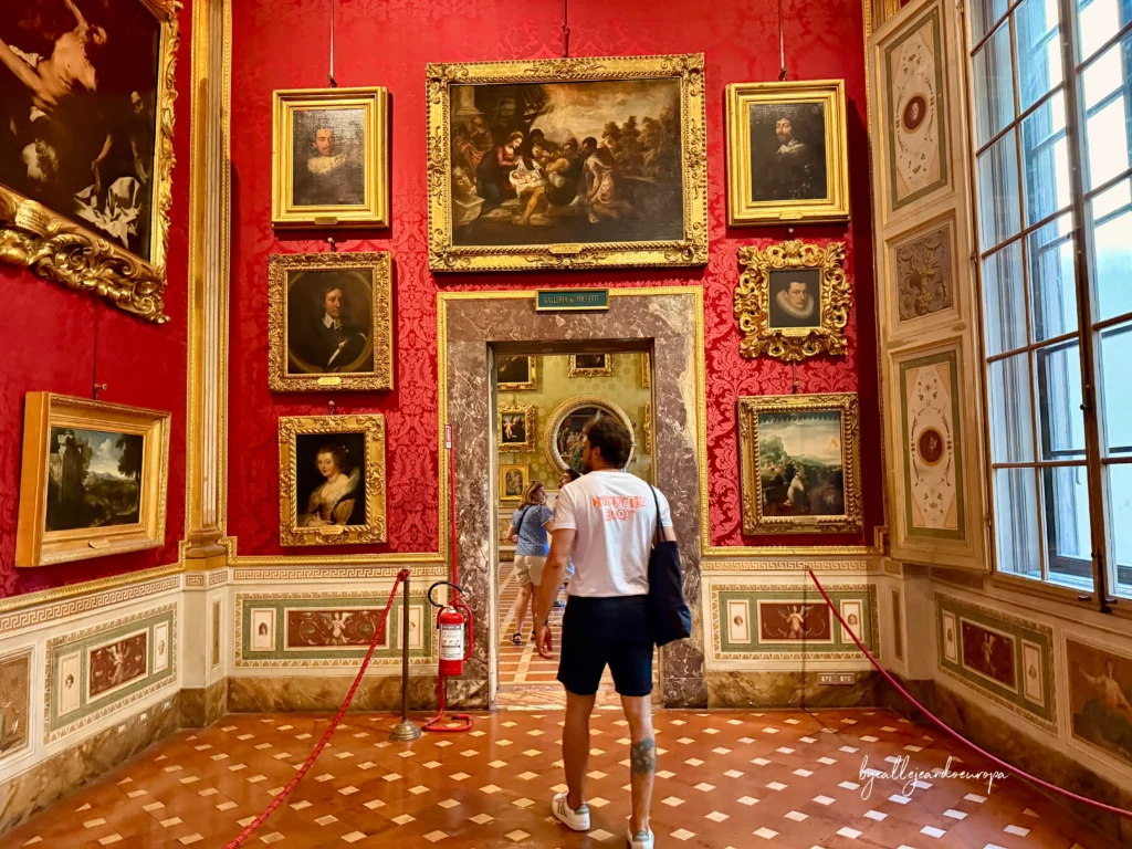 Callejeando Europa contemplando obras de arte en el Palacio Pitti de Florencia, uno de los museos más importantes de la Toscana, Italia.