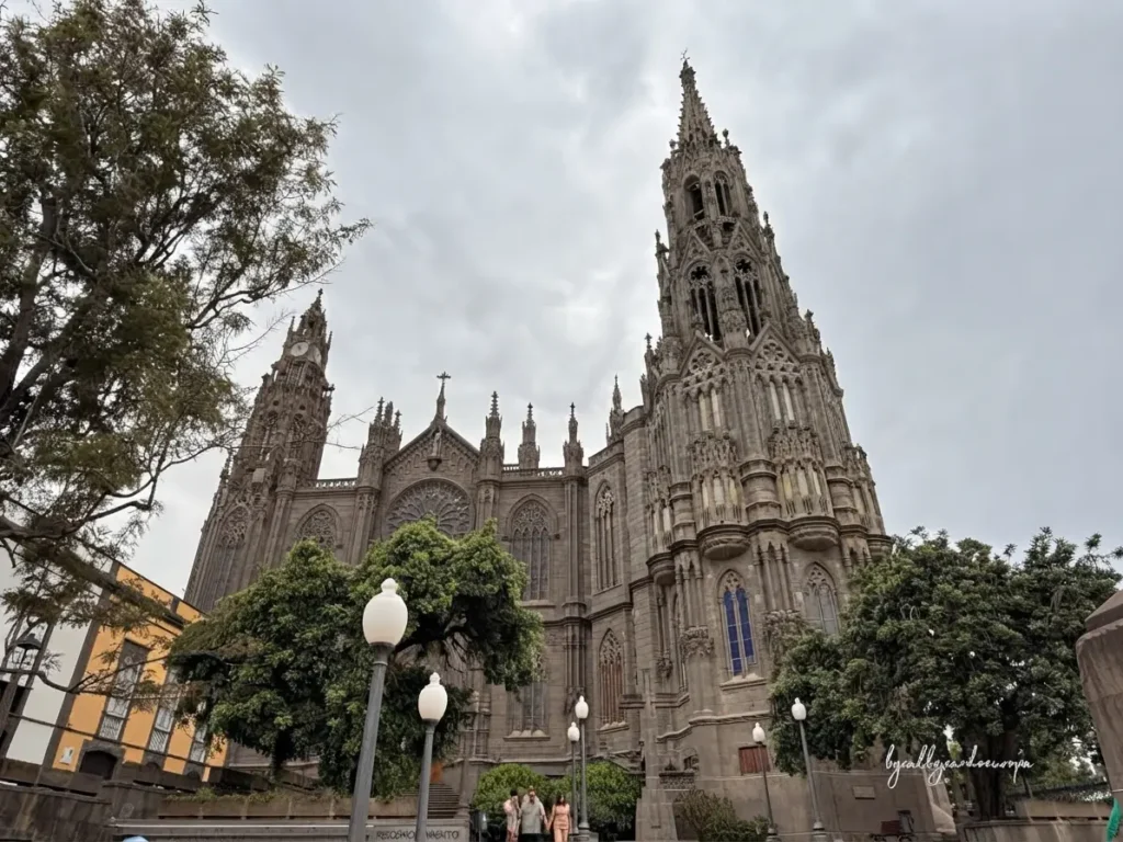 Fachada neogótica de la Catedral de Arucas, Gran Canaria